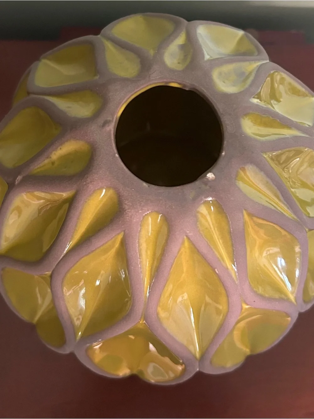 🍀Green Ceramic Decorative Vase with Purple Accents